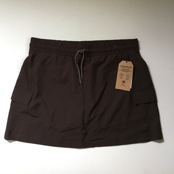 NWT Avalanche Outdoor Supply Co. Skort Skirt Quick Dry - Picture 1 of 4